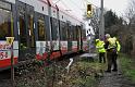 Kind unter Strassenbahn Koeln Porz Steinstr 09